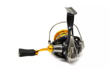 Катушка безынерционная Daiwa 19 Revros LT 1000