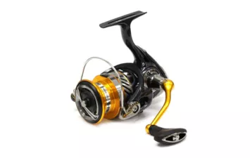 Катушка безынерционная Daiwa 19 Revros LT 4000-C