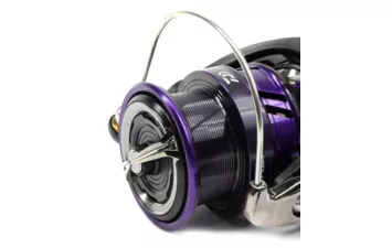 Катушка безынерционная Daiwa 18 Prorex X LT 2500