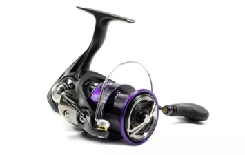 Катушка безынерционная Daiwa 18 Prorex X LT 2500