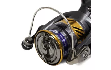Катушка безынерционная Daiwa 20 Laguna LT 4000-С