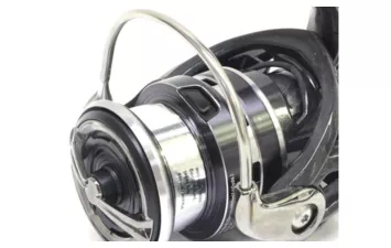 Катушка безынерционная Daiwa 20 Exceler LT 2500