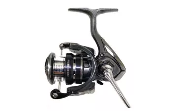 Катушка безынерционная Daiwa 20 Exceler LT 2500