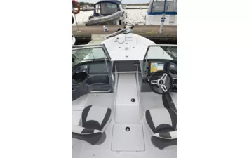 Катер NorthSilver Husky 630 SF
