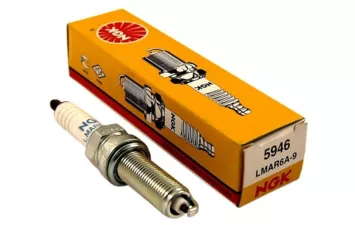 Свеча зажигания NGK LMAR6A-9 5946 94701-00423, 947010042300