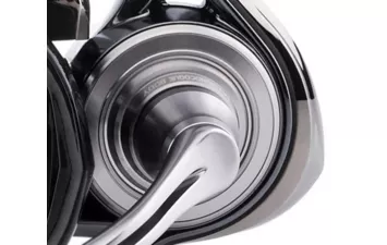 Катушка безынерционная Daiwa 18 Exist G LT 3000D-C