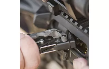 Мультитул Leatherman MUT нейлоновый чехол MOLLE