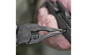 Мультитул Leatherman MUT нейлоновый чехол MOLLE