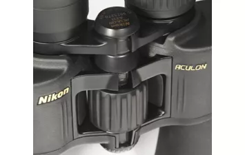 Бинокль Nikon 10-22х50 Aculon A211 Zoom