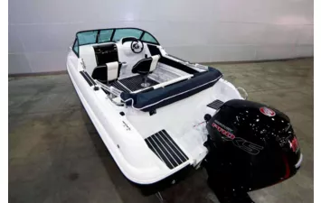 Катер Phoenix 560