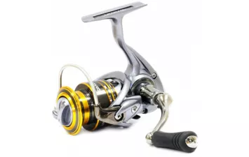 Катушка безынерционная Daiwa Lexa 2000 SH .