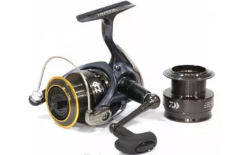 Катушка безынерционная Daiwa Legalis 2000 HA