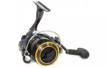 Катушка безынерционная Daiwa Legalis 2000 HA