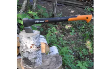 Топор Fiskars 122460 колун Х17- M