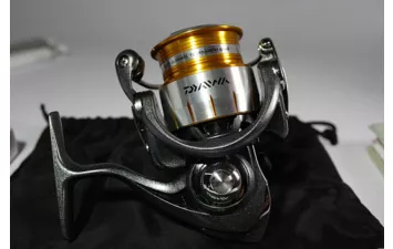 Катушка безынерционная Daiwa Freams-15 3500