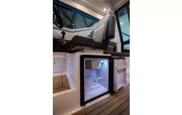 Катер NorthSilver Eagle Star Cabin 655