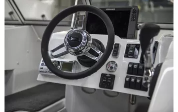 Катер NorthSilver Husky 630 SF
