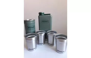 Посуда Stanley Adventure набор: стопок 0.59ML+ Фляга 0.23L