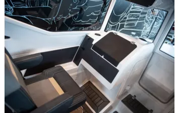 Катер NorthSilver Eagle Cabin 655