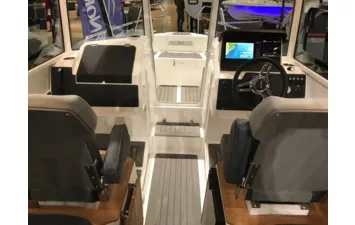 Катер NorthSilver Eagle Cabin 655