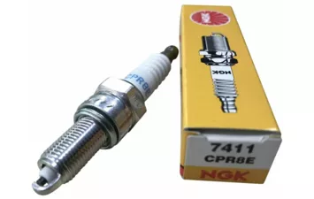 Свеча зажигания NGK CPR8E 7411