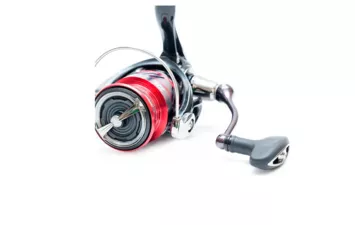 Катушка безынерционная Daiwa 23 Ninja LT 1000