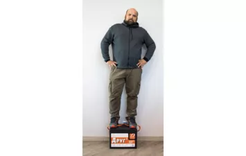 Ящик Camping World Друг-2 20л черный 32,5х43х29
