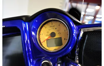 Мотоцикл Indian Roadmaster Elite Cobalt Candy over Black Crystal w/23k Gold ( )