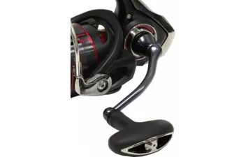 Катушка безынерционная Daiwa 17 Fuego LT 3000D-C