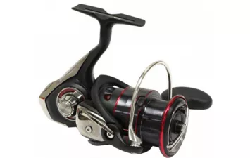 Катушка безынерционная Daiwa 17 Fuego LT 3000D-C