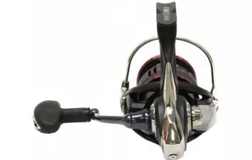 Катушка безынерционная Daiwa 17 Fuego LT 3000D-C