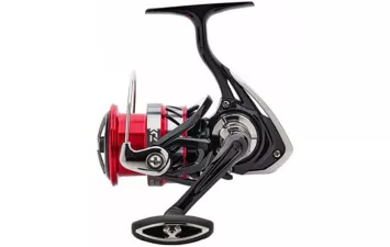Катушка безынерционная Daiwa 18 Ninja LT 2500