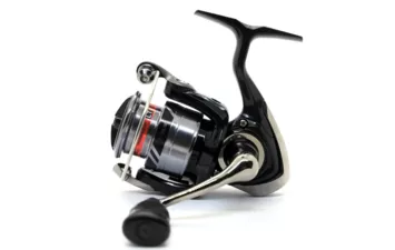 Катушка безынерционная Daiwa 20 RX LT 2000
