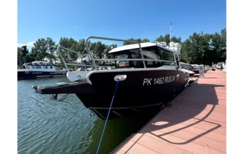 Катер Krasboat 760 Long Restyling с мотором Mercury 200