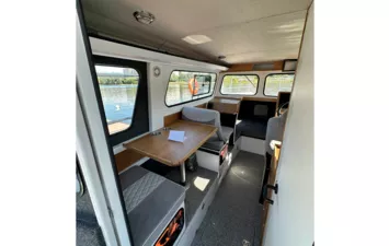 Катер Krasboat 760 Long Restyling с мотором Mercury 200