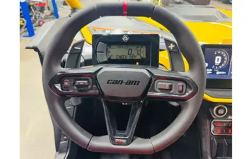 Квадроцикл BRP Can-Am Maverick R X RS with Smart-Shox