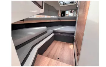 Лодка Discovery 650