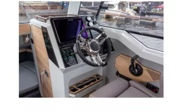 Лодка Discovery 650