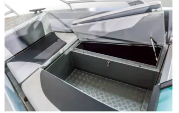 Лодка VOLZHANKA YAVA L BowRider