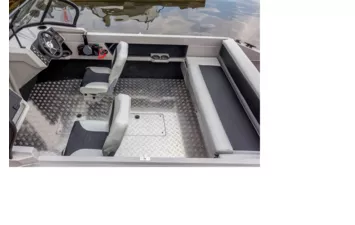 Лодка VOLZHANKA YAVA L BowRider