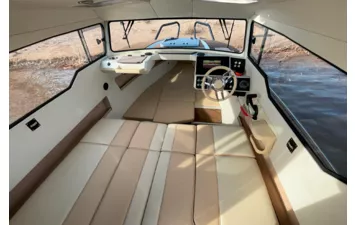 Лодка VOYAGER 600 Cabin