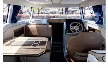 Лодка VOYAGER 850 Cabin Twin