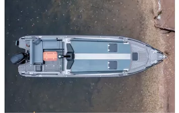 Лодка VOYAGER 850 Cabin