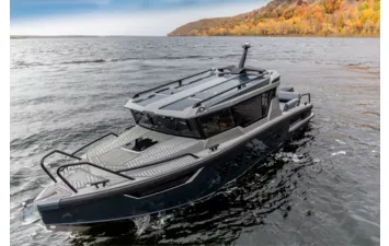 Лодка VOYAGER 850 Cabin