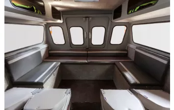 Лодка VOYAGER LONGCABIN