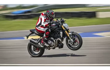 Мотоцикл Ducati Monster 1200 S