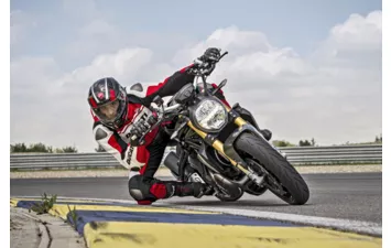 Мотоцикл Ducati Monster 1200 S