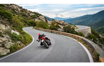 Мотоцикл Ducati Monster 1200 S