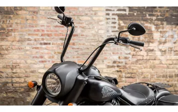 Мотоцикл Indian Darkhorse Thunder Black Smoke ( )