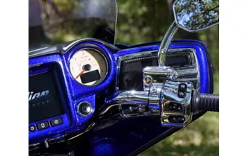 Мотоцикл Indian Roadmaster Elite Cobalt Candy over Black Crystal w/23k Gold ( )